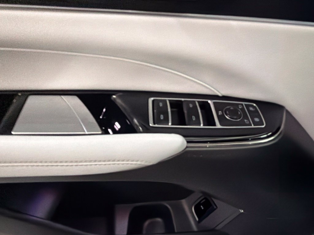 Certified 2024 Cadillac Lyriq Sport RWD image 29