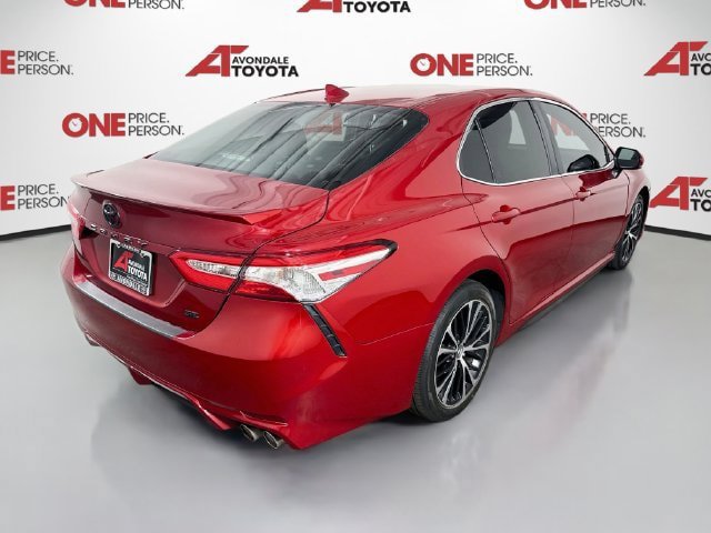 Certified 2020 Toyota Camry SE w/ Blackout Package FWD image 8