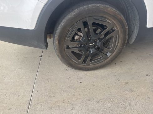 Used 2024 Kia Telluride EX X-Line image 14