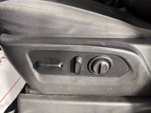 Used 2021 Chevrolet Silverado 1500 RST w/ Bed Protection Package AWD/4WD image 32