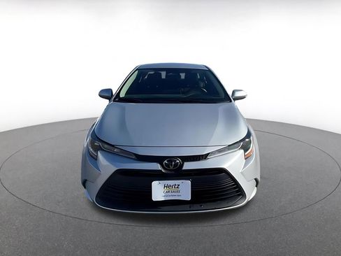 Used 2025 Toyota Corolla LE image 4