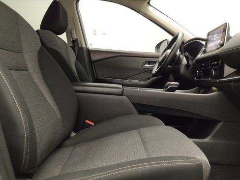 Used 2021 Nissan Rogue SV FWD image 21