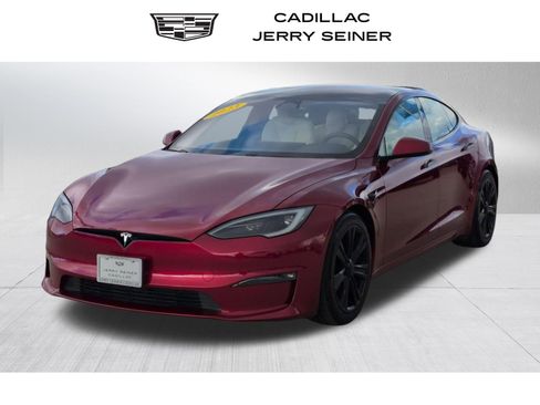Used 2023 Tesla Model S Standard Range image 1