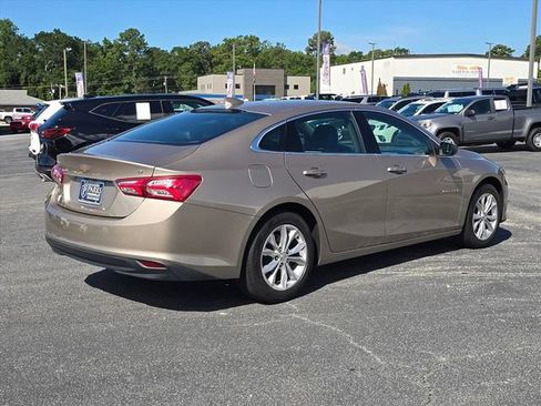 Used 2022 Chevrolet Malibu LT FWD image 8