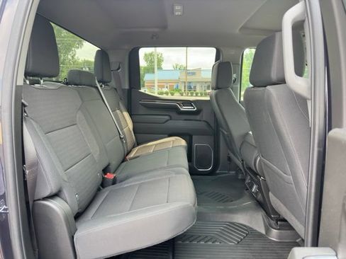 Used 2023 Chevrolet Silverado 1500 RST AWD/4WD image 11