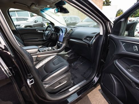 Used 2024 Ford Edge Titanium image 28