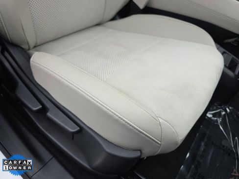 Used 2023 Nissan Ariya AWD image 60