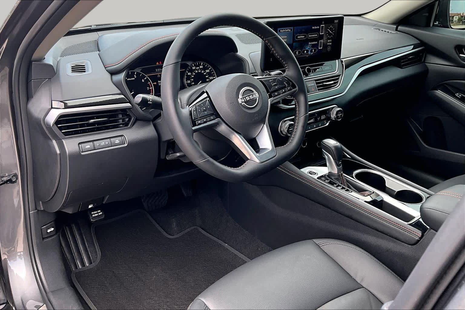Used 2025 Nissan Altima 2.5 SR w/ SR Premium Package FWD image 18