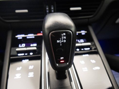 Used 2021 Porsche Cayenne GTS AWD/4WD image 28