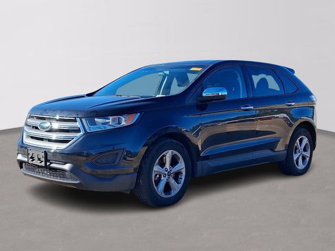 Used 2017 Ford Edge SE image 2