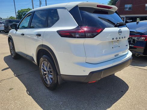 Used 2026 Nissan Rogue S AWD/4WD image 4