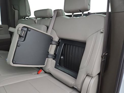 Used 2026 GMC Sierra 3500 SLT image 13