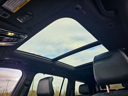 Certified 2024 Jeep Grand Cherokee L Overland w/ Advanced Protech Group III image 18