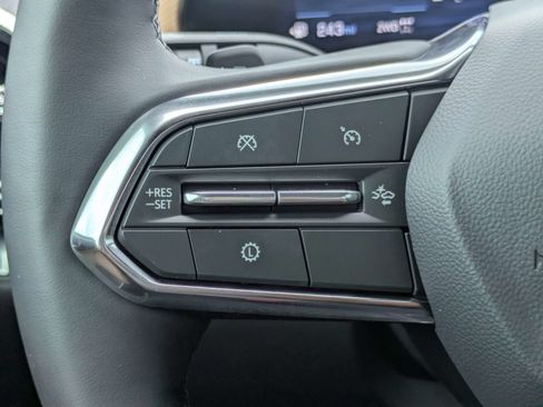 New 2026 Chevrolet Equinox ACTIV w/ Convenience Package III AWD/4WD image 17