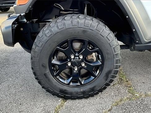 Used 2021 Jeep Wrangler Sport image 30