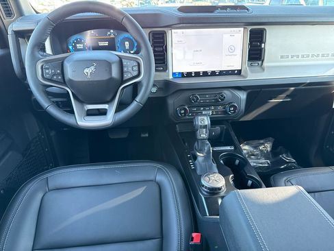 New 2026 Ford Bronco Outer Banks AWD/4WD image 5