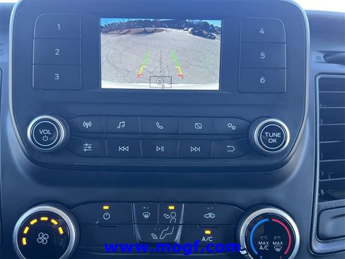 Used 2023 Ford Transit 250 Medium Roof AWD w/ Load Area Protection Package image 6