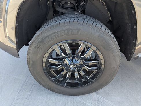 Used 2022 Toyota Tundra Limited AWD/4WD image 10