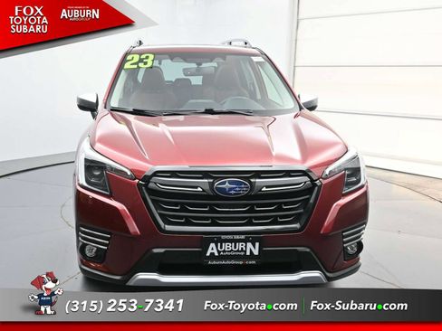 Used 2023 Subaru Forester Touring AWD/4WD image 3