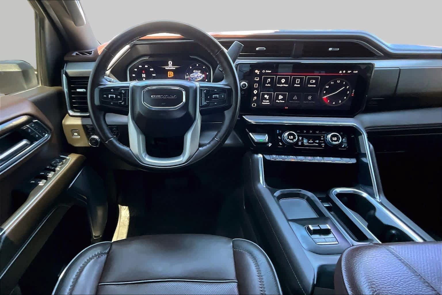 Used 2024 GMC Sierra 3500 Denali w/ Denali Reserve Package AWD/4WD image 6