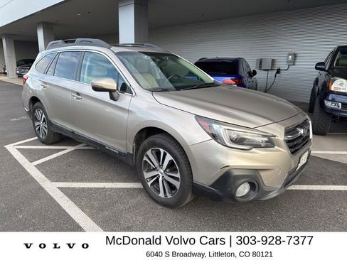 Used 2018 Subaru Outback 2.5i Limited image 2