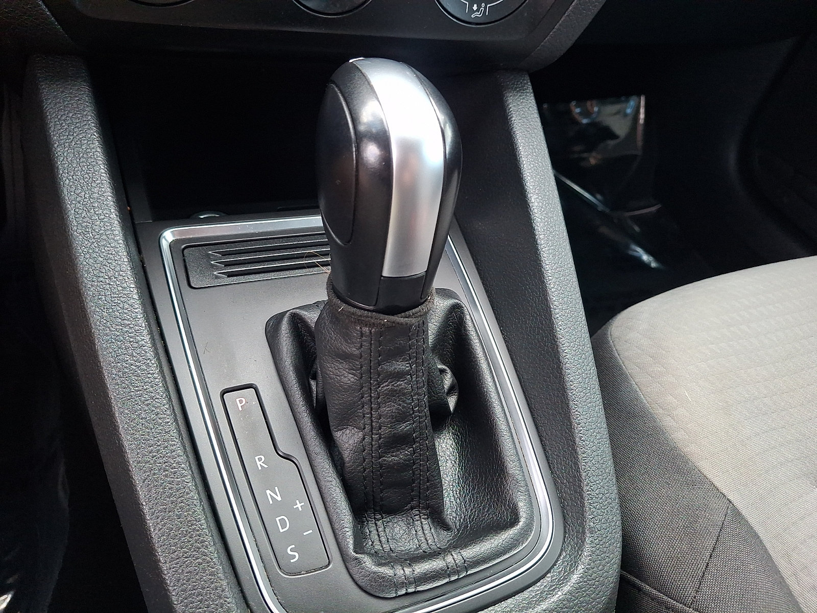 Used 2018 Volkswagen Jetta S FWD image 14