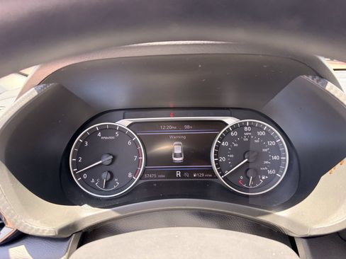 Used 2024 Nissan Sentra SV FWD image 28
