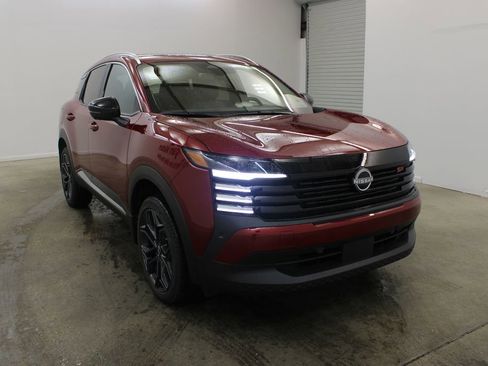 New 2026 Nissan Kicks SR w/ SR Premium Package image 6