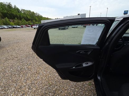 Used 2023 Chevrolet Malibu LT FWD image 12