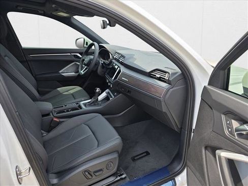 New 2025 Audi Q3 2.0T Premium w/ Convenience Package AWD/4WD image 11