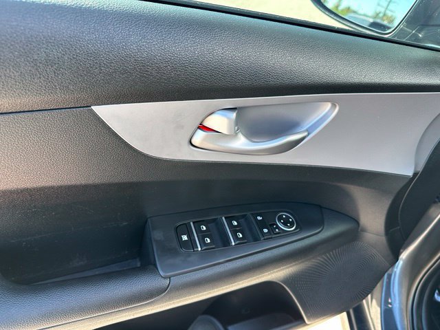 Used 2023 Kia Forte LXS w/ LXS Technology Package FWD image 18