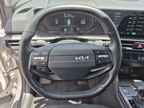 Used 2026 Kia Sportage LX FWD image 9