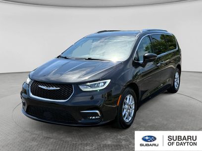 Used 2021 Chrysler Pacifica Touring-L w/ Uconnect Theater Family Group