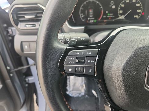 Used 2023 Honda Pilot Sport image 20