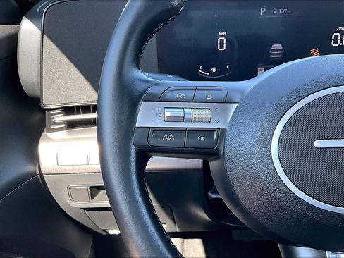 Used 2024 Hyundai Kona SEL AWD/4WD image 19