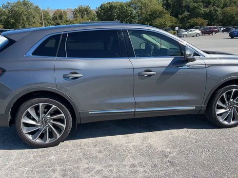 Used 2023 Lincoln Nautilus Reserve w/ Equipment Group 202A image 7