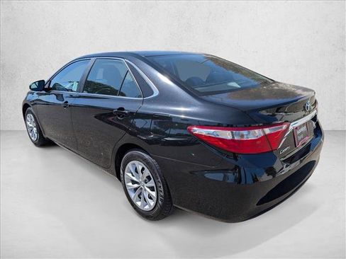 Used 2015 Toyota Camry LE FWD image 8