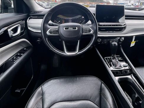 Used 2022 Jeep Compass Limited image 16