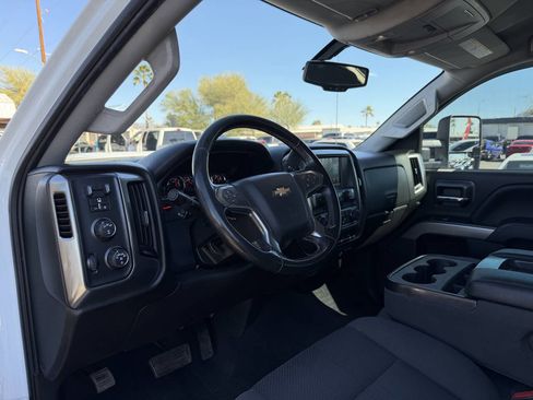 Used 2019 Chevrolet Silverado 2500 LT image 17