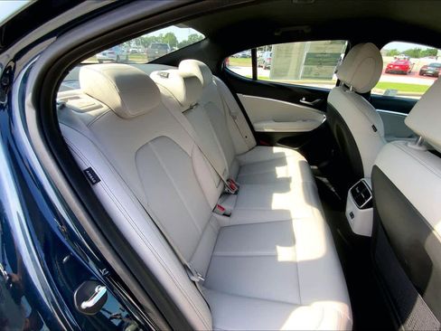 Used 2025 Genesis G70 2.5T RWD image 19