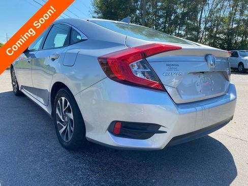 Used 2018 Honda Civic EX image 7