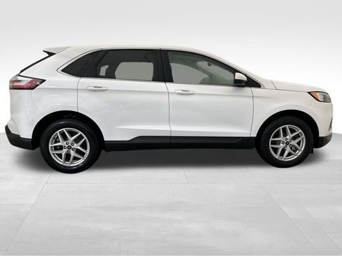 Used 2024 Ford Edge SEL image 6