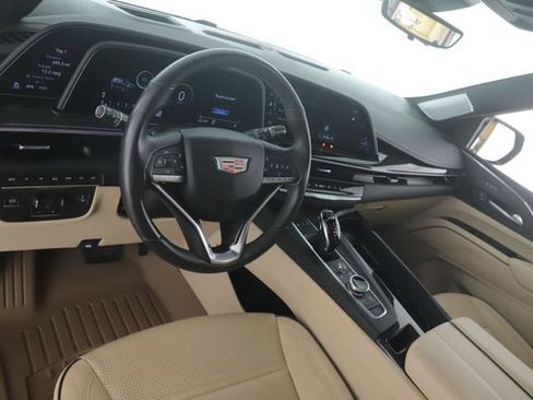 Used 2021 Cadillac Escalade Premium Luxury w/ Driver Assist Tech Package AWD/4WD image 18