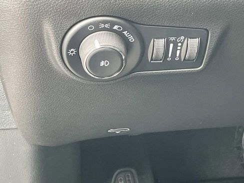 New 2026 Jeep Compass Latitude image 21