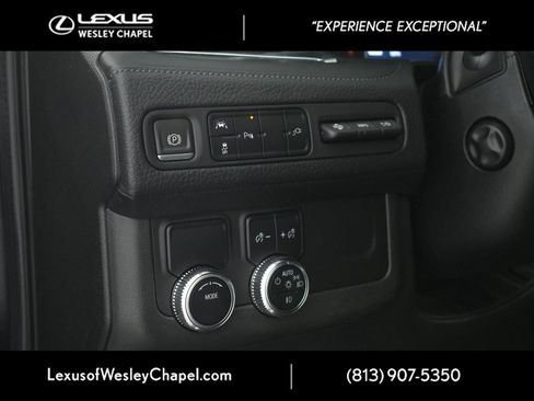 Used 2021 GMC Yukon Denali image 22