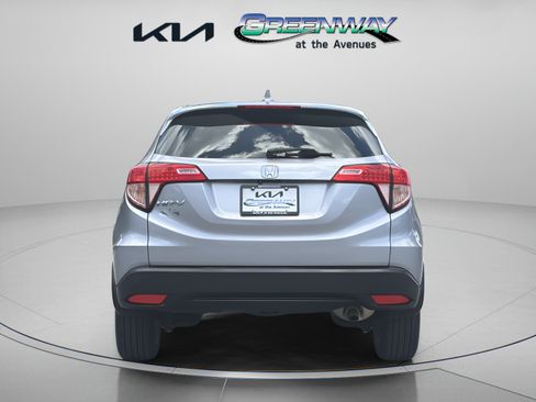 Used 2017 Honda HR-V EX image 5