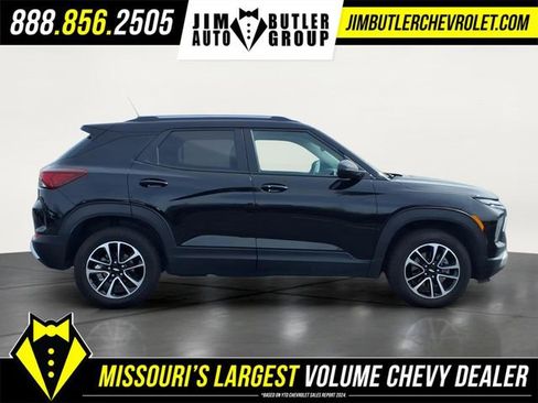 Used 2025 Chevrolet TrailBlazer LT AWD/4WD image 4