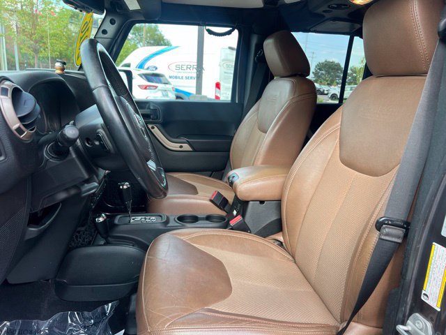 Used 2016 Jeep Wrangler Unlimited Sahara AWD/4WD image 17