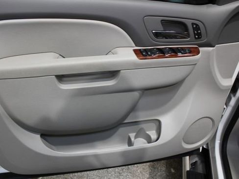 Used 2013 GMC Sierra 2500 SLT w/ SLT Convenience Package image 18