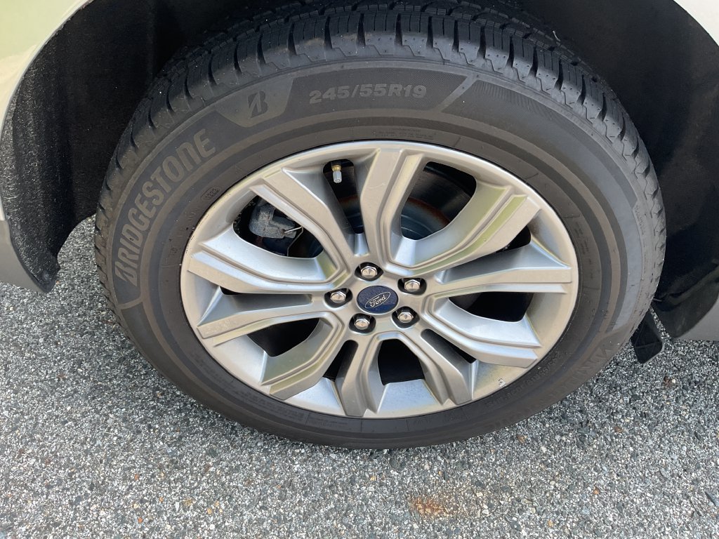 Used 2022 Ford Edge Titanium AWD/4WD image 10
